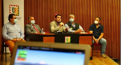 Con la entrega de llaves encriptadas a  gobernador regional y alcaldes de la zona lacustre se dio el vamos a la  Consulta Araucanía: Ruta del Villarrica.